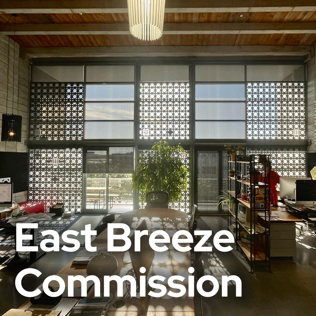 East Breeze Screen 120